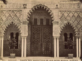 Sevilla, Alcázar, patio de las Doncellas, puerta del Dormitorio de los Reyes Moros o Alcoba Real. E. Beauchy.