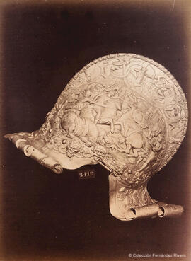 Madrid, Armería Real, Casco de la armadura de Carlos V, lado izquierdo. J. Laurent.