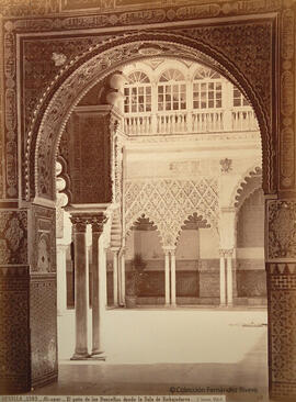 Sevilla, Alcázar, Patio de las Doncellas desde el Salón de Embajadores. J. Laurent.
