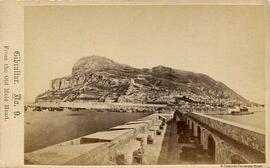 Gibraltar, el Peñón desde el Muelle Viejo. James Mann.