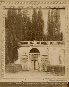 Reproducción del óleo de Velázquez, “Vista del jardín de la Villa Medici en Roma", Museo del Prado. J. Laurent y Cia.