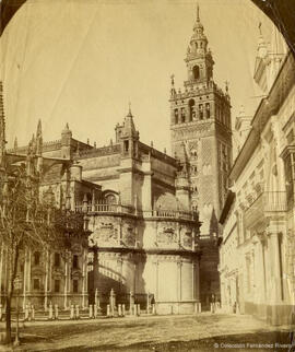 Sevilla, Catedral y Giralda desde el Alcázar. Luis Masson.