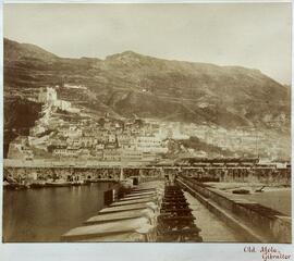 Gibraltar, la ciudad y Peñón desde el Muelle Viejo. Autor desconocido.