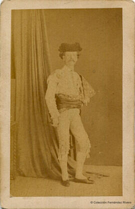 Madrid, retrato de Juan Bautista Cabrera y Bernuy, marqués de Villaseca, disfrazado de torero.  J. Laurent.