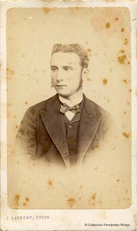 Madrid, retrato en busto de un caballero. J. Laurent.