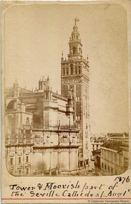 Sevilla, Catedral y Giralda. Fotógrafo desconocido.