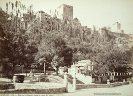 Granada, la Alhambra desde el Paseo de los Tristes. J. Laurent. Madrid.
