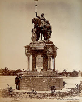 Madrid, monumento a Isabel la Católica. Léon et Lévy