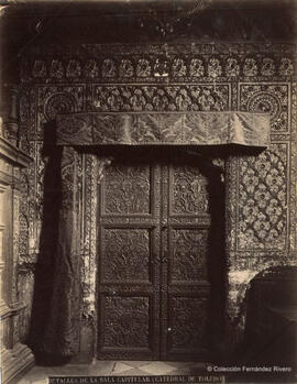 Toledo, Catedral, interior. Puerta de la Sala Capitular. Casiano Alguacil.