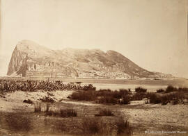 Gibraltar, vista del Peñón desde la Bahía de Algeciras. Fotógrafo desconocido.