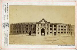 Madrid, fachada principal de la plaza de toros de la Fuente del Berro. J. Laurent.