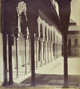 Granada, Alhambra, Patio de los Leones, galería lateral. Masson.