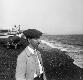 Familiar o amigo del autor en la Playa de Pedregalejo. 1911. Málaga. España. Colección Gonzalo de Castro-142
