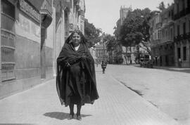Retrato de señora. Calle Córdoba. Hacia 1920. Málaga, España