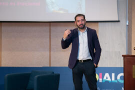 Pere Estupinyà. Conferencia "Dialogando". Facultad de Ciencias. Octubre de 2018