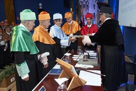 Investidura de Hermanfrid Schubart, Alejandro Portes y Luis Enrique de la Villa como Doctores "Honoris Causa" por la Universidad de Málaga. Paraninfo. Octubre de 2024