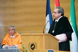 José Ángel Narváez en la investidura como Doctor "Honoris Causa" de José Emilio Navas por la Facultad de Ciencias Económicas y Empresariales de la Universidad de Málaga. Edificio del Rectorado. Abril de 2017