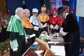 Investidura de Hermanfrid Schubart, Alejandro Portes y Luis Enrique de la Villa como Doctores "Honoris Causa" por la Universidad de Málaga. Paraninfo. Octubre de 2024