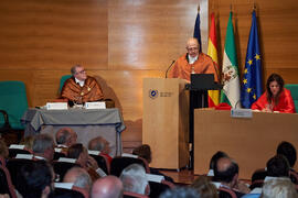 Discurso de Aníbal Ollero Baturone en su investidura como Doctor "Honoris Causa" por la Universidad de Málaga. Edificio del Rectorado. Mayo de 2025