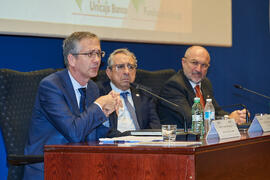 Conferencia de Pablo Hernández de Cos en la Facultad de Ciencias Económicas y Empresariales de la Universidad de Málaga. Paraninfo. Octubre de 2022