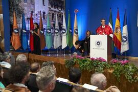 Laudatio de Francisco A. Vila. Investidura de Hermanfrid Schubart, Alejandro Portes y Luis Enrique de la Villa como Doctores "Honoris Causa" por la Universidad de Málaga. Paraninfo. Octubre de 2024