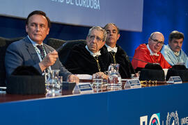 Mesa presidencial. Entrega de la Medalla de Oro de la Universidad de Málaga a la Universidad de Córdoba. Paraninfo. Junio de 2023