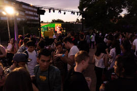 Actuación del grupo musical "Who Killed the DJ". Welcome to UMA. Bienvenida a los alumnos de intercambio internacional de la Universidad de Málaga. Jardín botánico. Octubre de 2019