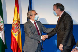 Toma de posesión de Juan González Alegre como nuevo profesor titular del Área de Fundamentos del ...