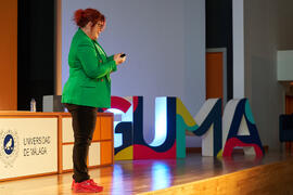Conferencia "Dialogando" con Clara Grima. Escuela de Ingenierías Industriales de la Universidad de Málaga. Mayo de 2024