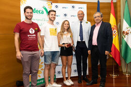 Entrega de galardón. Presentación de la "II Gala Solidaria de Medicina". Edificio del Rectorado. Julio de 2019