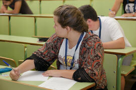 Examen en el aula Magna de la Facultad de Económicas y Empresariales. Olimpiada Española de Economía, Fase Nacional. Málaga. Junio de 2015