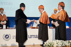 Investidura de Bernardo Quintero como Doctor "Honoris Causa" por la Universidad de Málaga. Paraninfo. Marzo de 2025