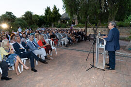 Intervención de José Ángel Narváez. Homenaje al personal jubilado o que cumple 25 años de servicio en la Universidad de Málaga. Jardín Botánico. Junio de 2019