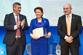 Entrega a Magdalena Álvarez de la distinción "Oikonomos" de la Facultad de Ciencias Económicas y Empresariales de la Universidad de Málaga. Paraninfo. Diciembre de 2024
