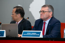 Antonio J. Doménech. Décimo Aniversario de colaboración de la Universidad de Málaga y la Universidad Nacional de Incheon. Complejo de Estudios Sociales y Comercio. Octubre de 2019