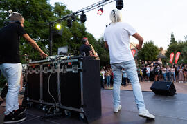 Actuación del grupo musical "Who Killed the DJ". Welcome to UMA. Bienvenida a los alumnos de intercambio internacional de la Universidad de Málaga. Jardín botánico. Octubre de 2019
