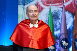 Miquel Roca i Junyent en su investidura como Doctor "Honoris Causa" por la Universidad de Málaga. Paraninfo. Diciembre de 2024