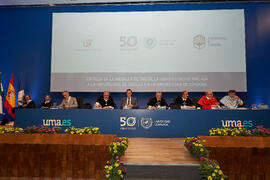Mesa presidencial. Entrega de la Medalla de Oro de la Universidad de Málaga a la Universidad de Córdoba y a la Universidad de Sevilla. Paraninfo. Junio de 2023