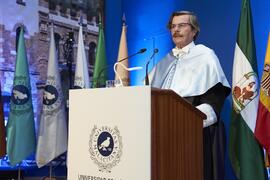 Laudatio de Bartolomé Mora. Investidura de Hermanfrid Schubart, Alejandro Portes y Luis Enrique de la Villa como Doctores "Honoris Causa" por la Universidad de Málaga. Paraninfo. Octubre de 2024