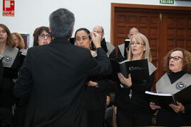 Coro Oficial de la Universidad de Málaga en la imposición de la Medalla de Oro de la Universidad ...