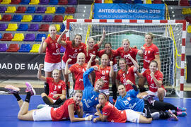Jugadoras polacas tras el partido Rusia - Polonia. Categoría femenina. Campeonato del Mundo Universitario de Balonmano. Antequera. Julio de 2016