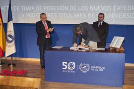 Toma de posesión de Luis Manuel Ayuso Sánchez Hernández como catedrático del Área de Sociología de la Universidad de Málaga. Paraninfo. Diciembre de 2022