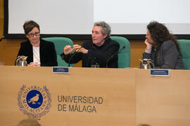 Conferencia de Miguel Ríos "La música como testimonio de la Transición" del ciclo "Historia, documentos y sociedad". Edificio del Rectorado. Abril de 2019