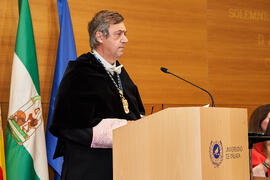 Juan Teodomiro López. Investidura de Aníbal Ollero como Doctor "Honoris Causa" por la Universidad de Málaga. Edificio del Rectorado. Mayo de 2025