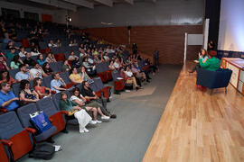 "Dialogando" con Clara Grima. Escuela de Ingenierías Industriales de la Universidad de Málaga. Mayo de 2024