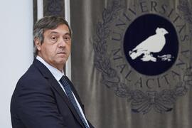 Teodomiro López. Toma de posesión de los nuevos cargos de la Universidad de Málaga. Edificio del ...