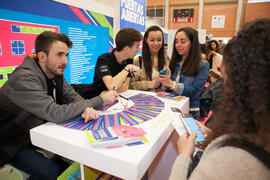 Estand de Información. Jornadas de Puertas Abiertas de la Universidad de Málaga. Complejo Polideportivo Universitario. Abril de 2016
