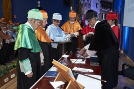 Investidura de Hermanfrid Schubart, Alejandro Portes y Luis Enrique de la Villa como Doctores "Honoris Causa" por la Universidad de Málaga. Paraninfo. Octubre de 2024