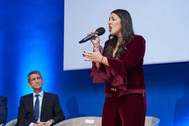 Actuación de María Figueroa. Entrega de la distinción "Oikonomos" de la Facultad de Ciencias Económicas y Empresariales de la Universidad de Málaga. Paraninfo. Diciembre de 2024