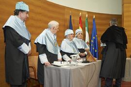 Investidura como "Doctores Honoris Causa" de Antonio García Berrio y Pilar Palomo Vázquez por la Facultad de Filosofía y Letras de la Universidad de Málaga. Edificio del Rectorado. Junio de 2024